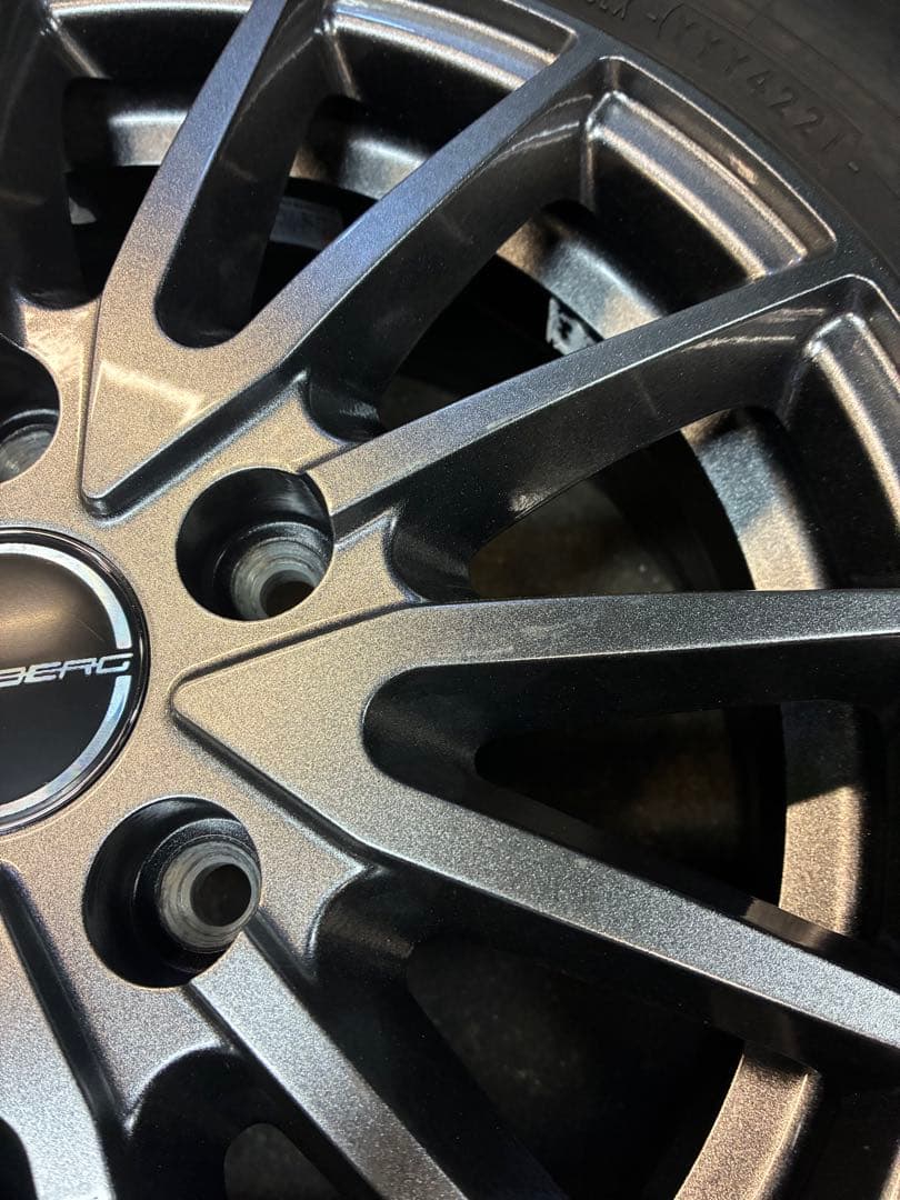 新型フリード用★希少品185/65R15スタッドレスセット❗️