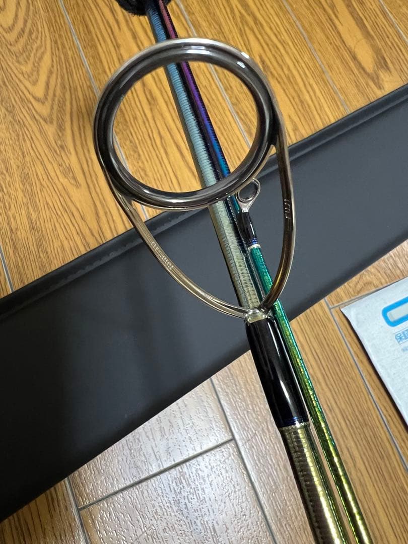 ワールドシャウラリミテッド　2832R2 保証書とレシート付き