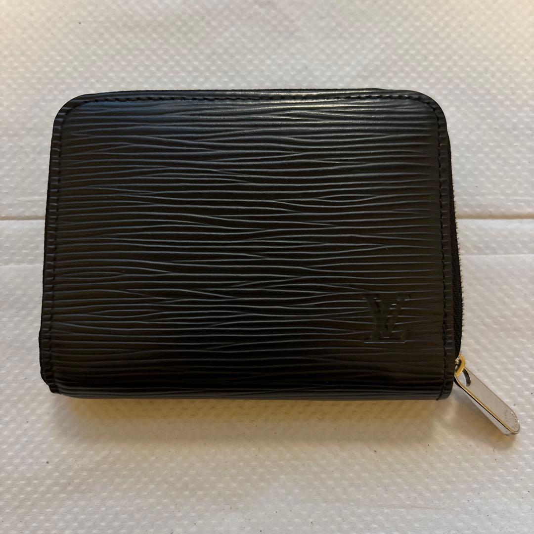 LOUIS VUITTON エピ　ブラック　ジッピーパース　ルイヴィトン