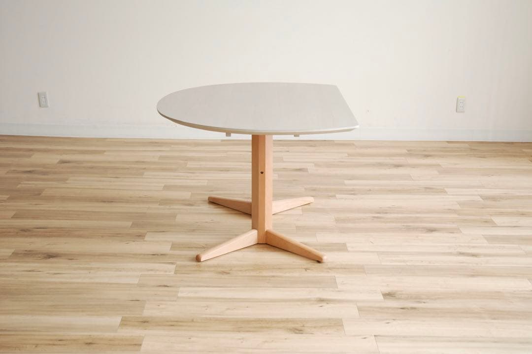 送料無料【未使用】 半円型テーブル ナチュラル色 140サイズ