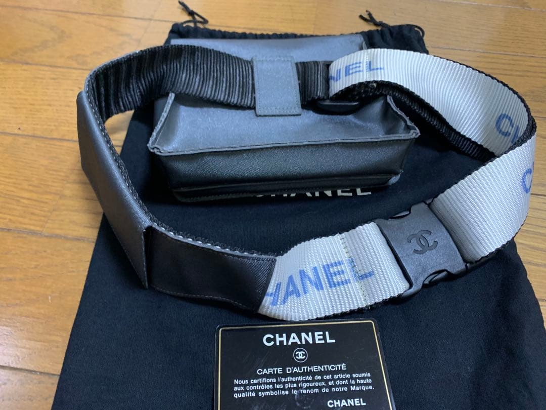 NealCHANEL スポーツライン グレー　ウエストポーチ