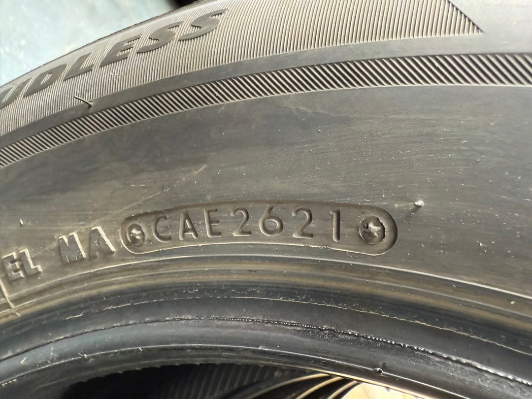 角刈りブリヂストンスタッドレス205／65R16 95Q深溝