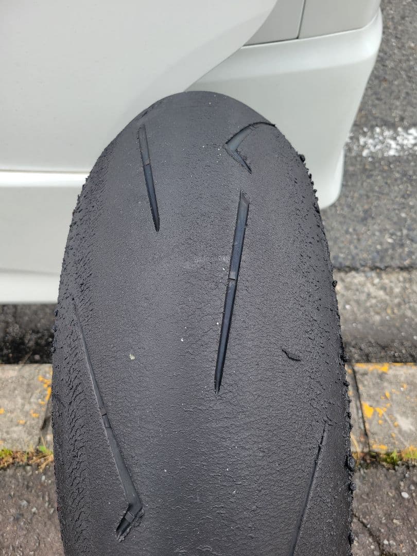 ピレリ スーパーコルサV4-SC1(200/55/17) 中古品