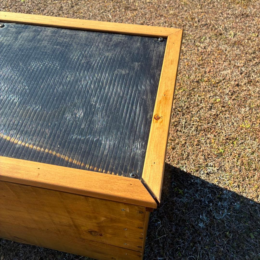 りんご箱で作ったキエーロ型コンポスト　黒ポリカ天板仕様