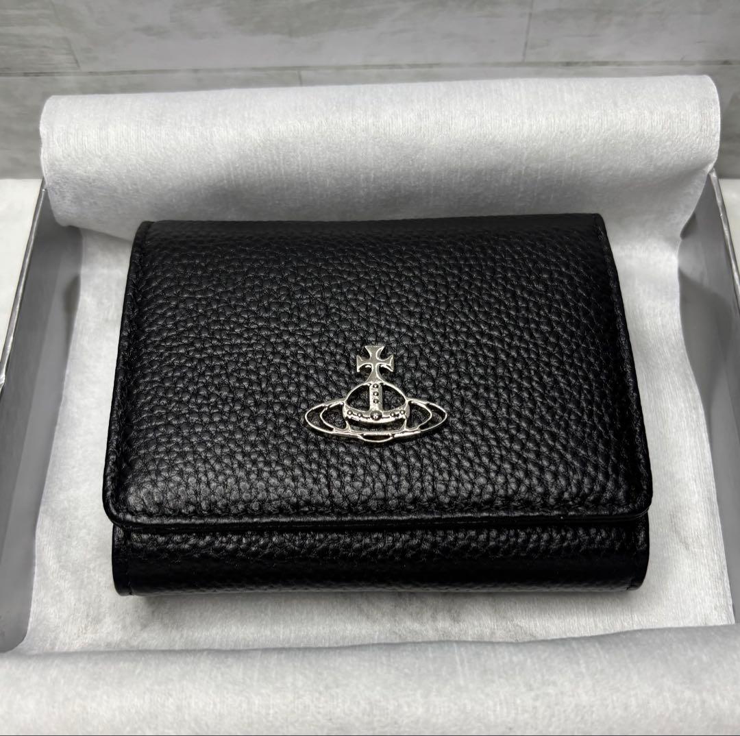 上品！大人気！ヴィヴィアンウエストウッド スモールフレームウォレット 黒