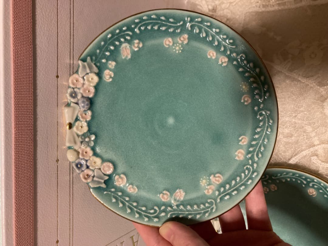 山本貴美子さん作品　お皿2個