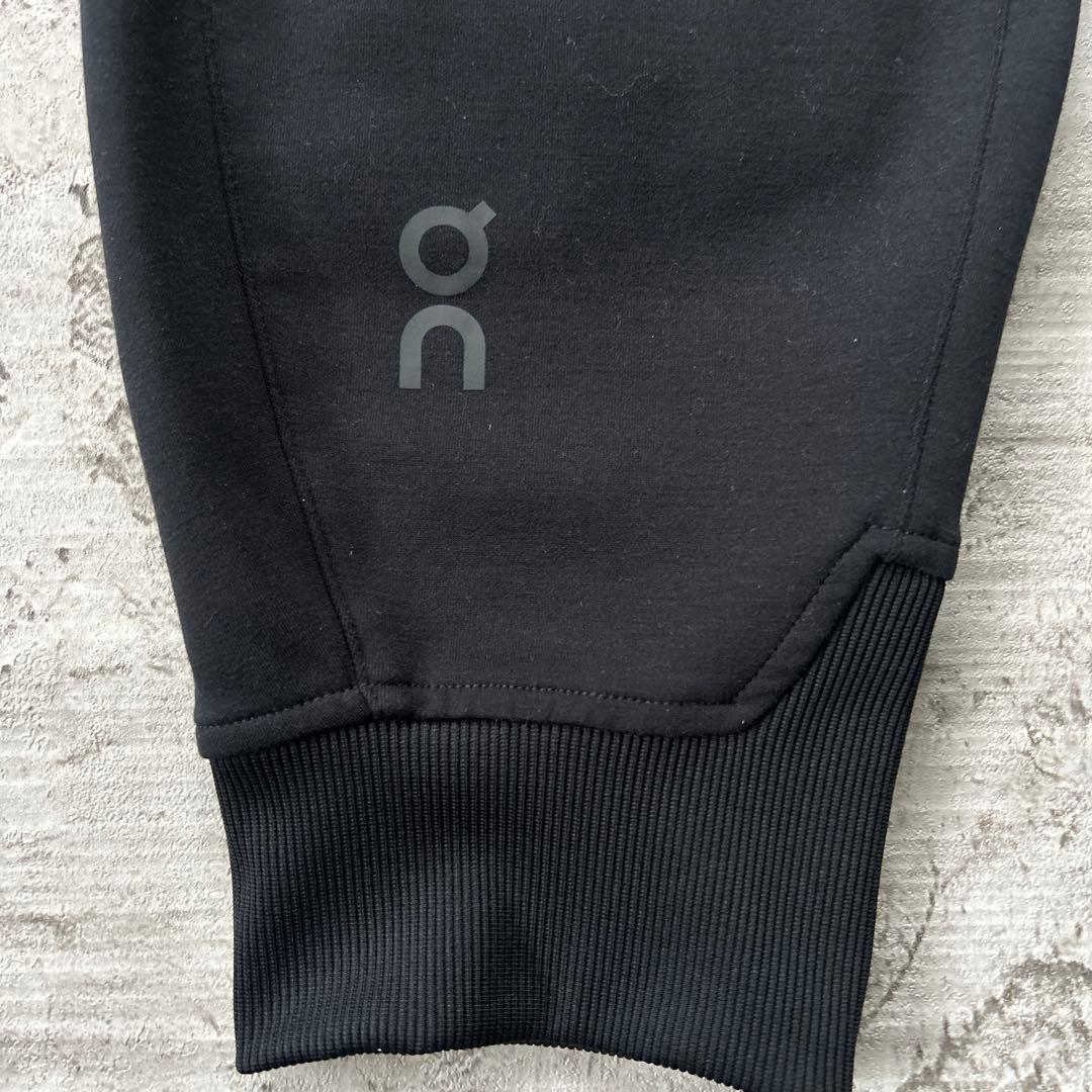 完売品 On Run On Clouds スウェットパンツ ブラック L