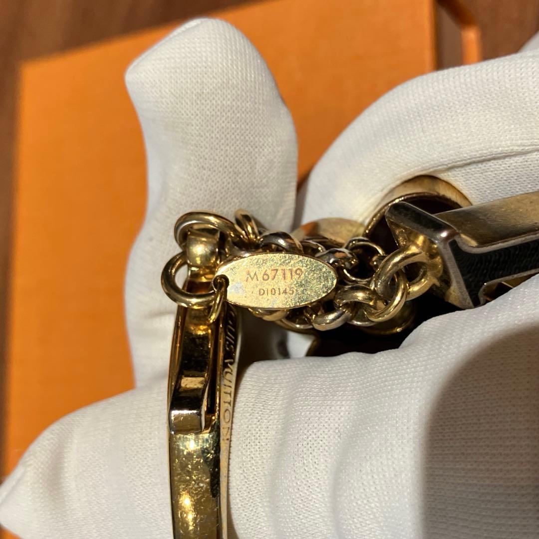 ご*ー様 ルイヴィトン　フルールドゥモノグラム　メッキ　LV フラワー　キーホル