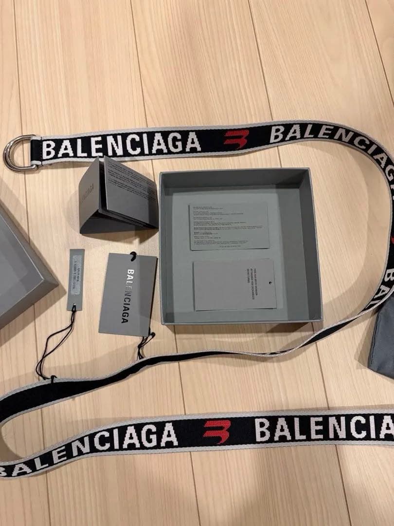 BALENCIAGA Dリング　ロゴベルト