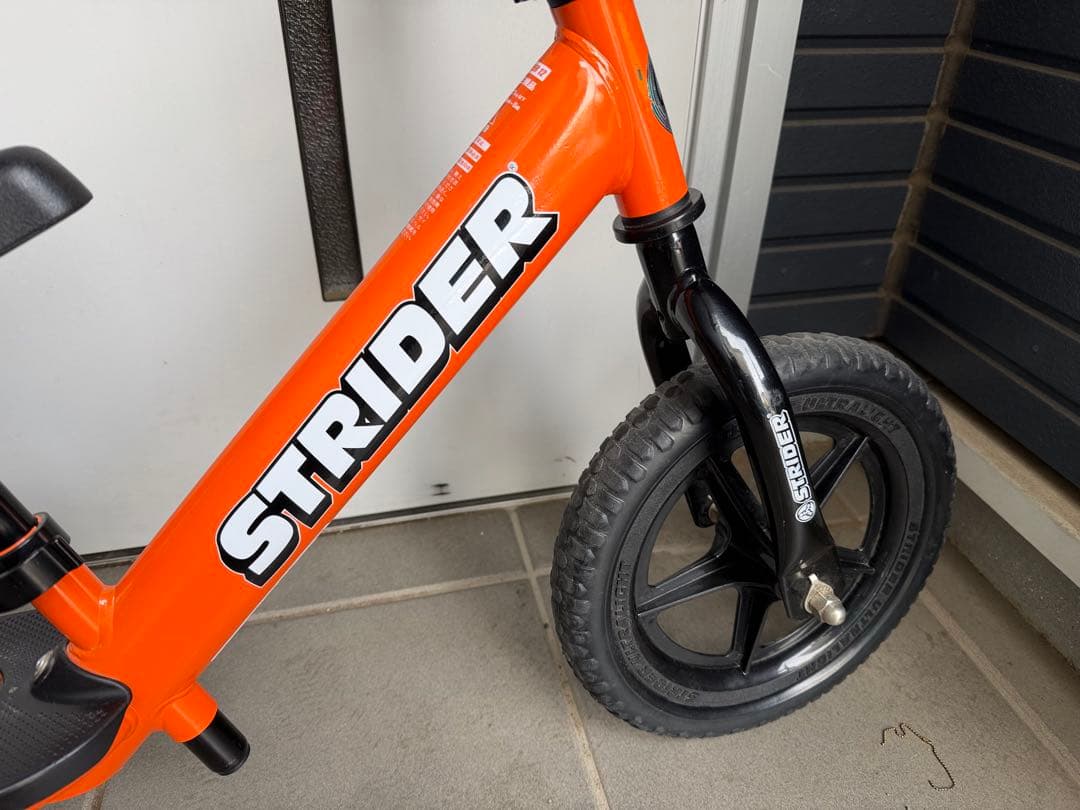 【使用少】STRIDER ストライダー　オレンジ　スポーツ　ロングポスト付