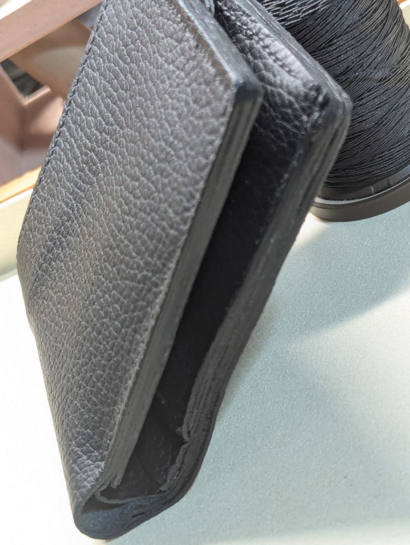 高級革使用 二つ折り財布