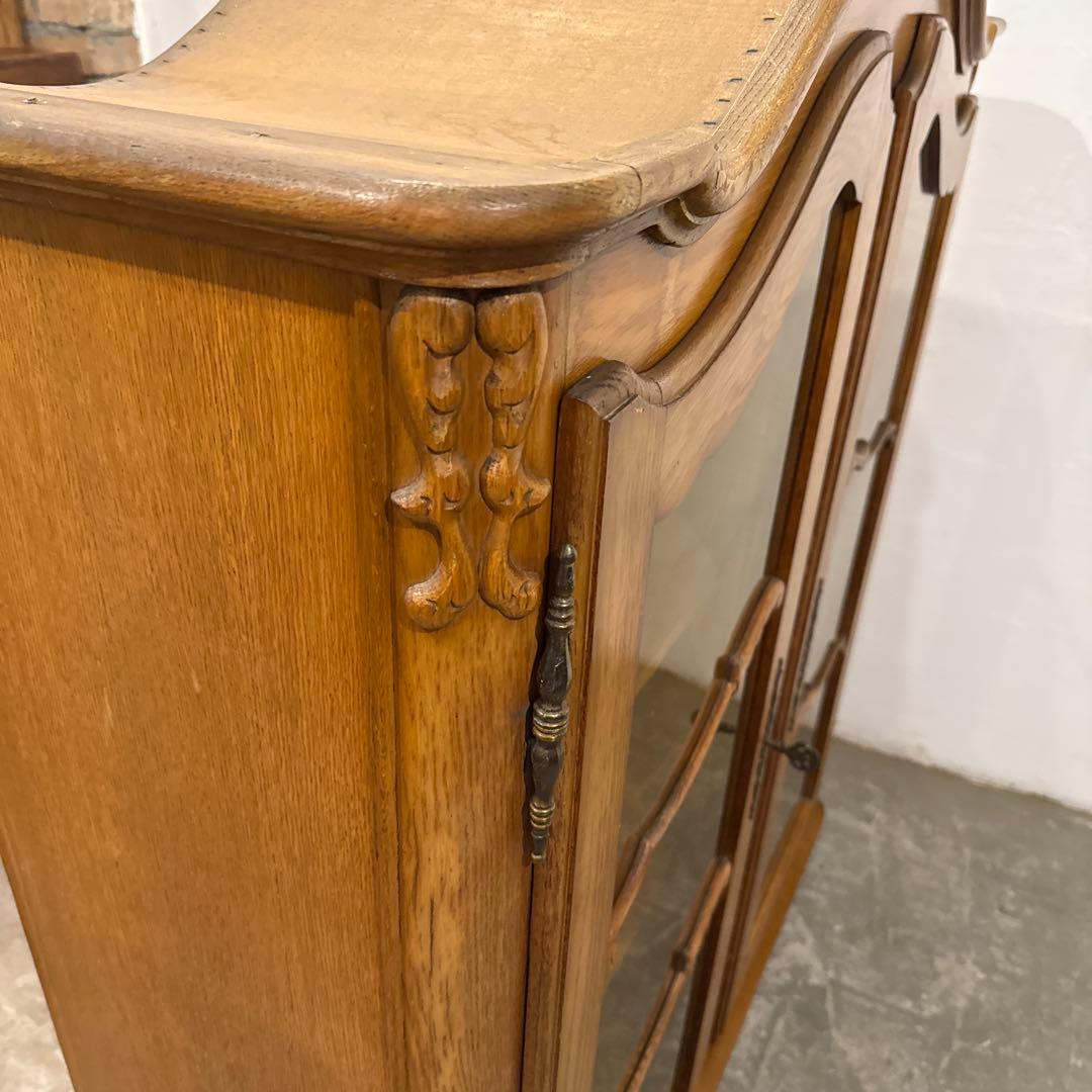 akbヴィンテージ　キャビネット　ショーケース