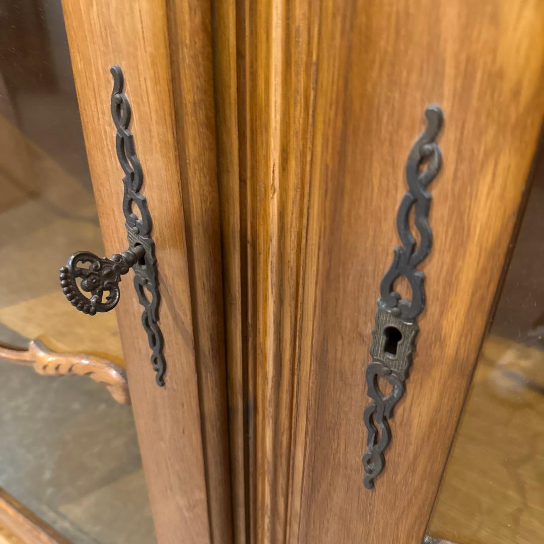 akbヴィンテージ　キャビネット　ショーケース