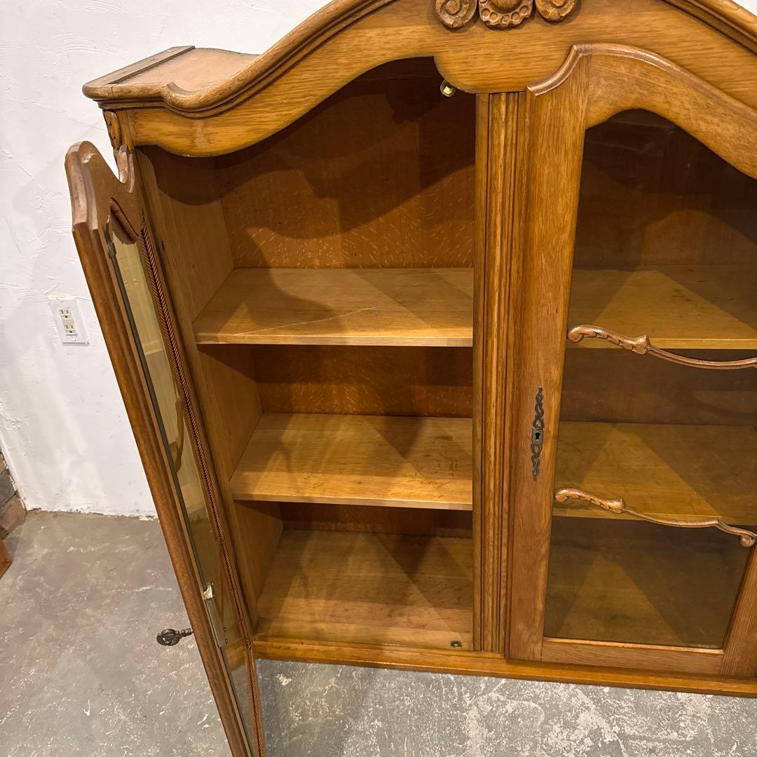 akbヴィンテージ　キャビネット　ショーケース