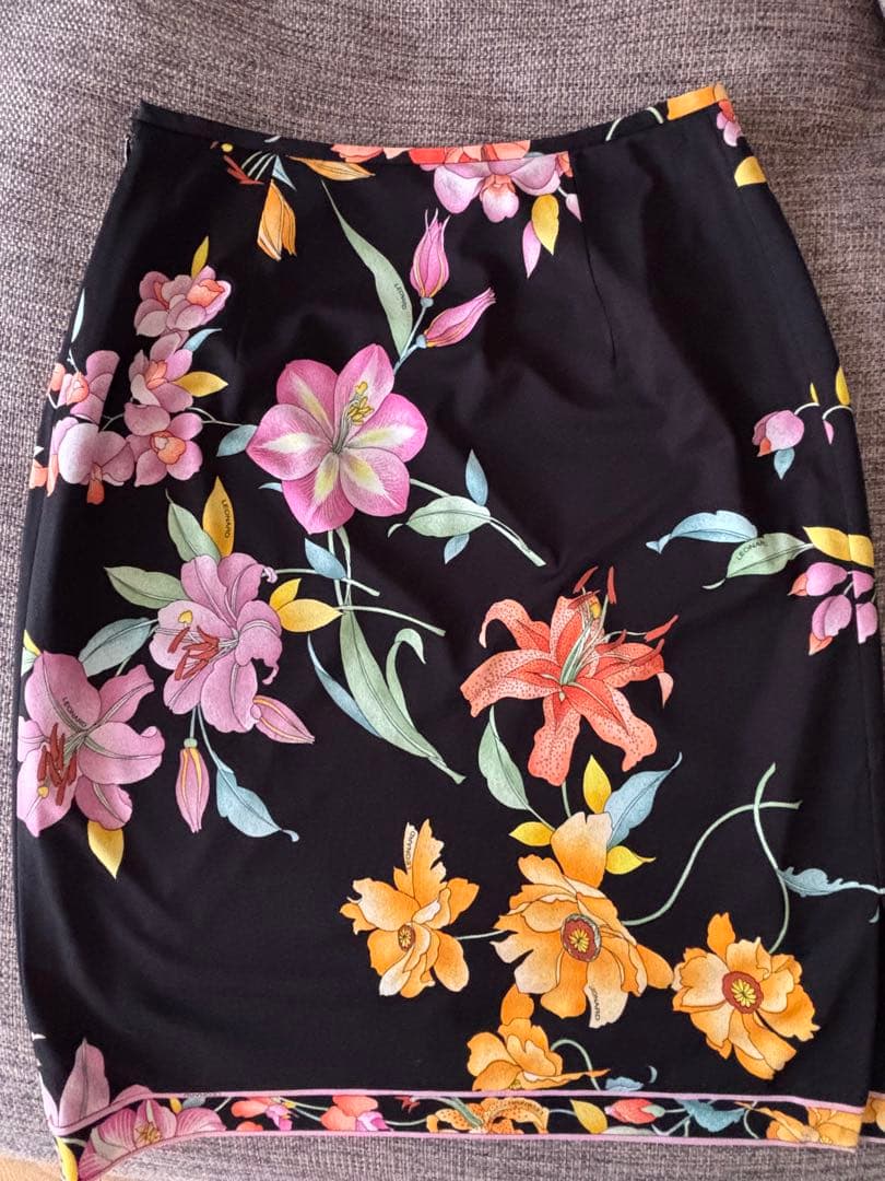 ま*り様 【美品】【LEONARD】カンカン タイトスカートＭ