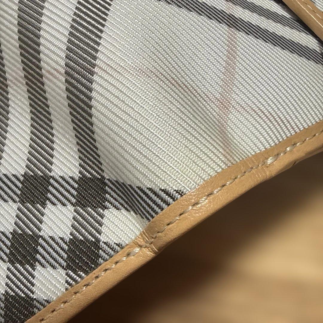 BURBERRY BLUE LABEL ミニ財布　ホワイト　ベージュ　未使用