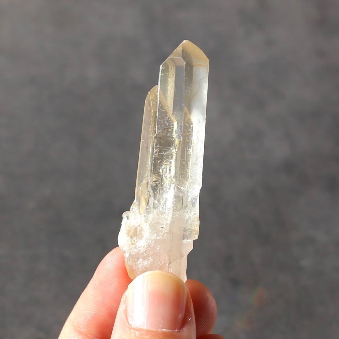 ゴールデンヒーラー クォーツ 原石 水晶 鉱物 希少石 天然石 ツインレイ