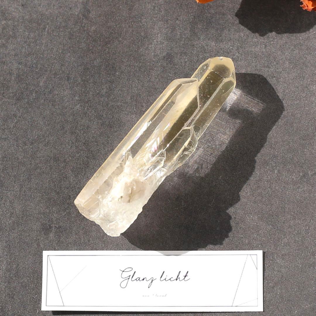 ゴールデンヒーラー クォーツ 原石 水晶 鉱物 希少石 天然石 ツインレイ