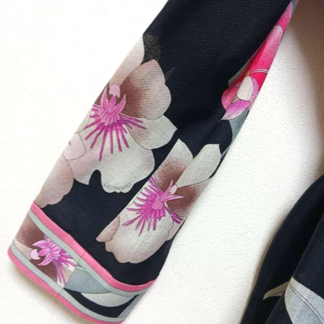 美品 レオナール 長袖シャツブラウス ベルトあり　黒xピンク　花柄