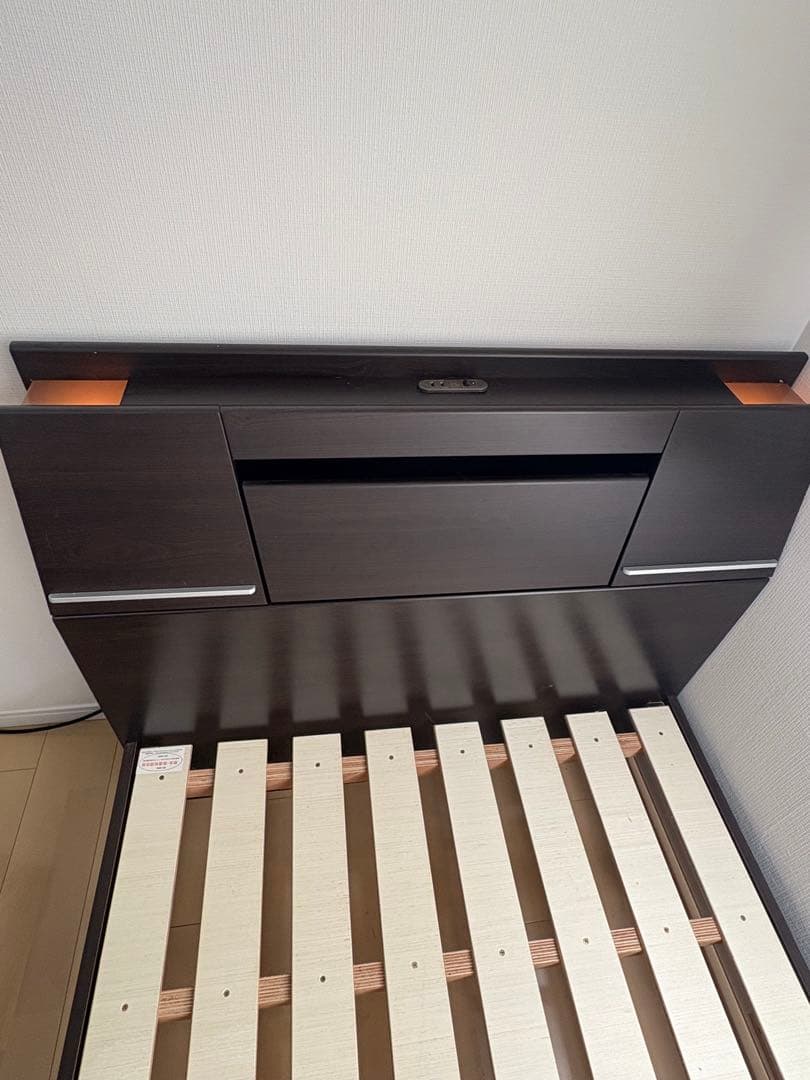 シングルベッドフレーム ダークブラウン　尼崎引き取り限定