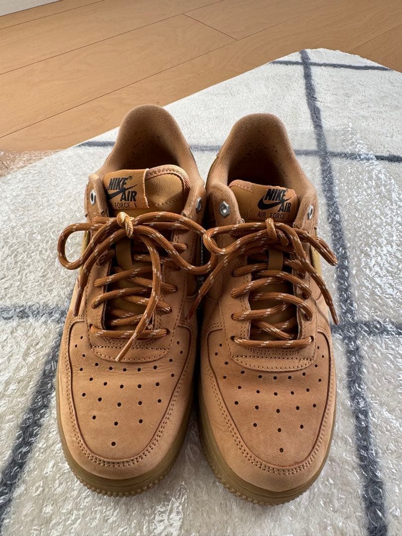 Nike Air Force 1 ベージュ スニーカー