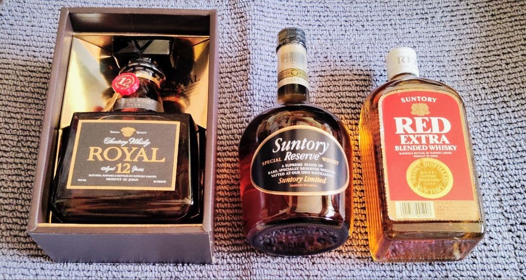 サントリー　ウイスキー　12年　Reserve　RED EXTRA