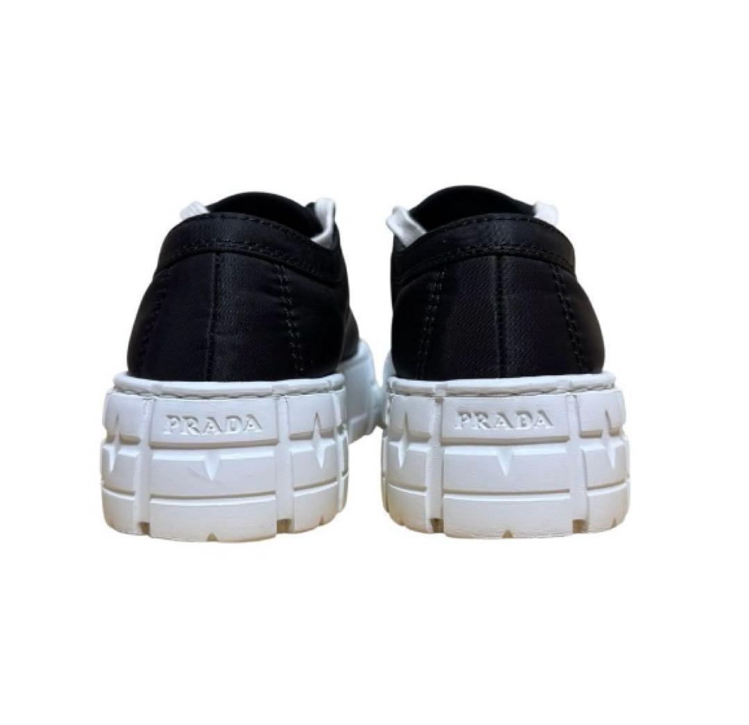 sevenbutterflyPRADA プラダ　ブラック スニーカー