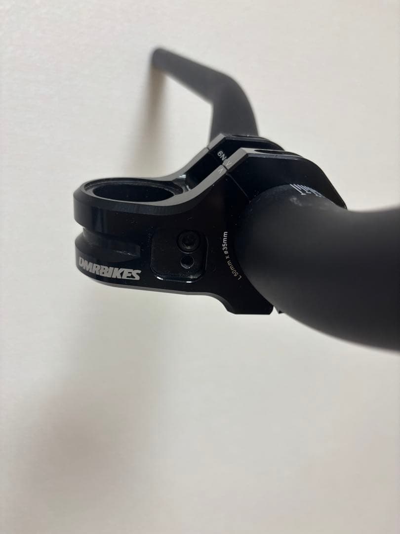 DMR Bikes ハンドルバー 800mm ブラック