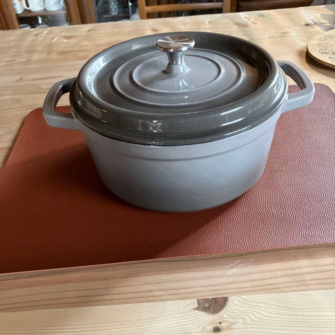 Cocotte 鋳鉄製 両手鍋 22cm グレー