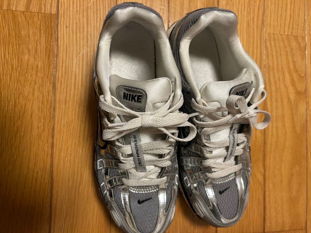 NIKE P-6000 シルバー　ほぼ新品　25cm 13800円→9000