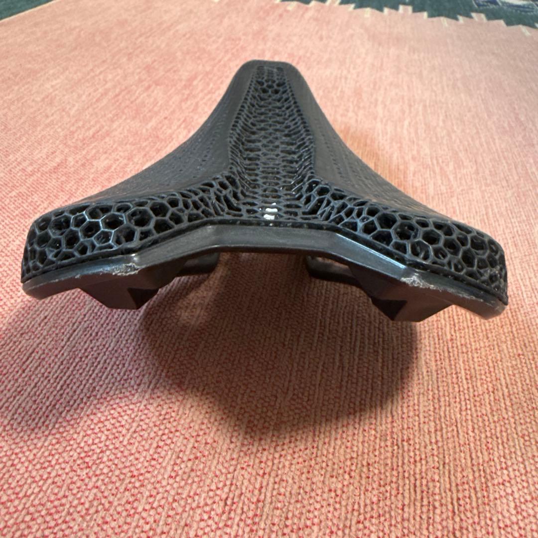 【値下！】【美品】S-WORKS ROMIN EVO サドル　143mm 箱付可