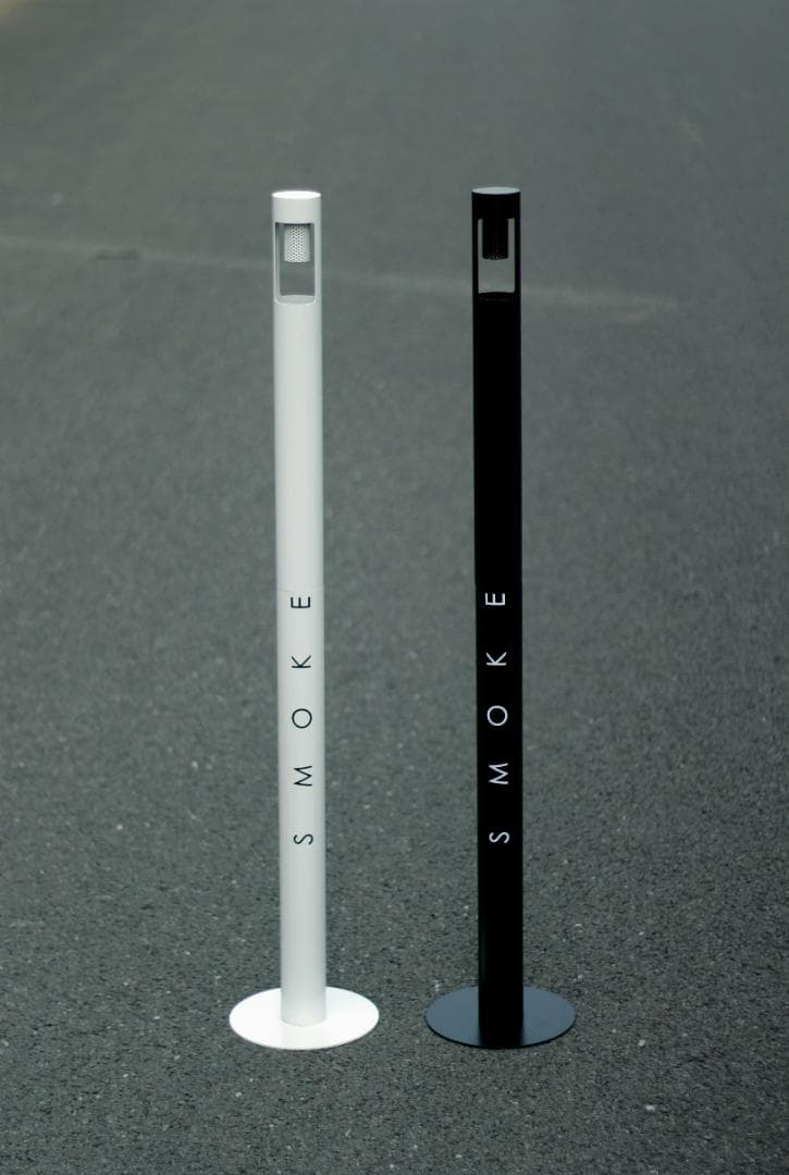 ☆値下げ、訳あり☆ オシャレ！スタンド 灰皿　丸型　ホワイト