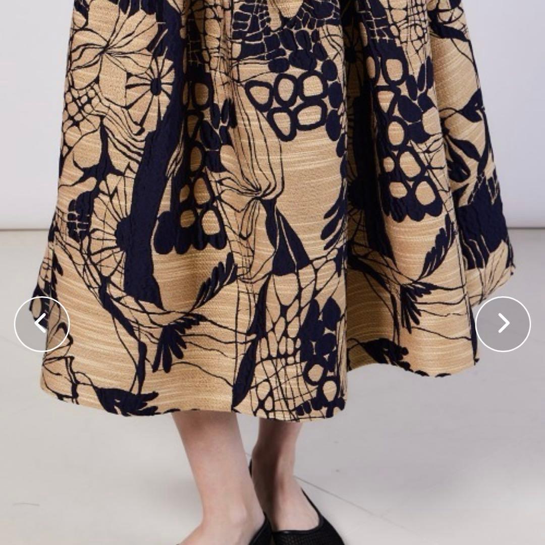 ダブスタ　今季　花柄ジャガードスカート