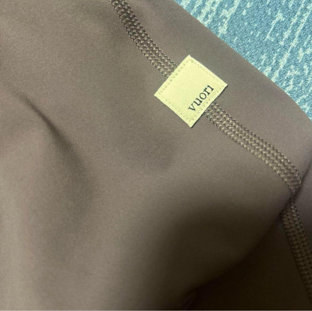 新品タグ付き　定価9680円　Vuori ヨガ　レギンス　Mサイズ　パープル系