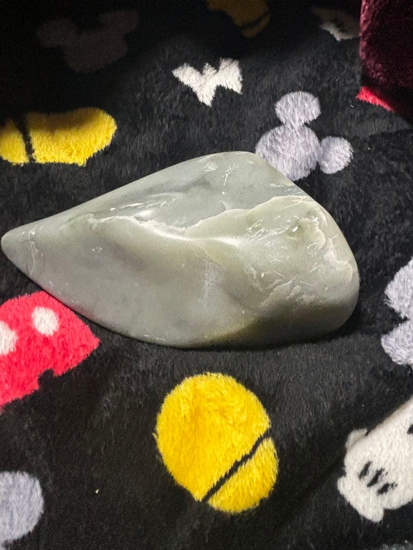 6年前学生時代にヤスリで擦ったただの石