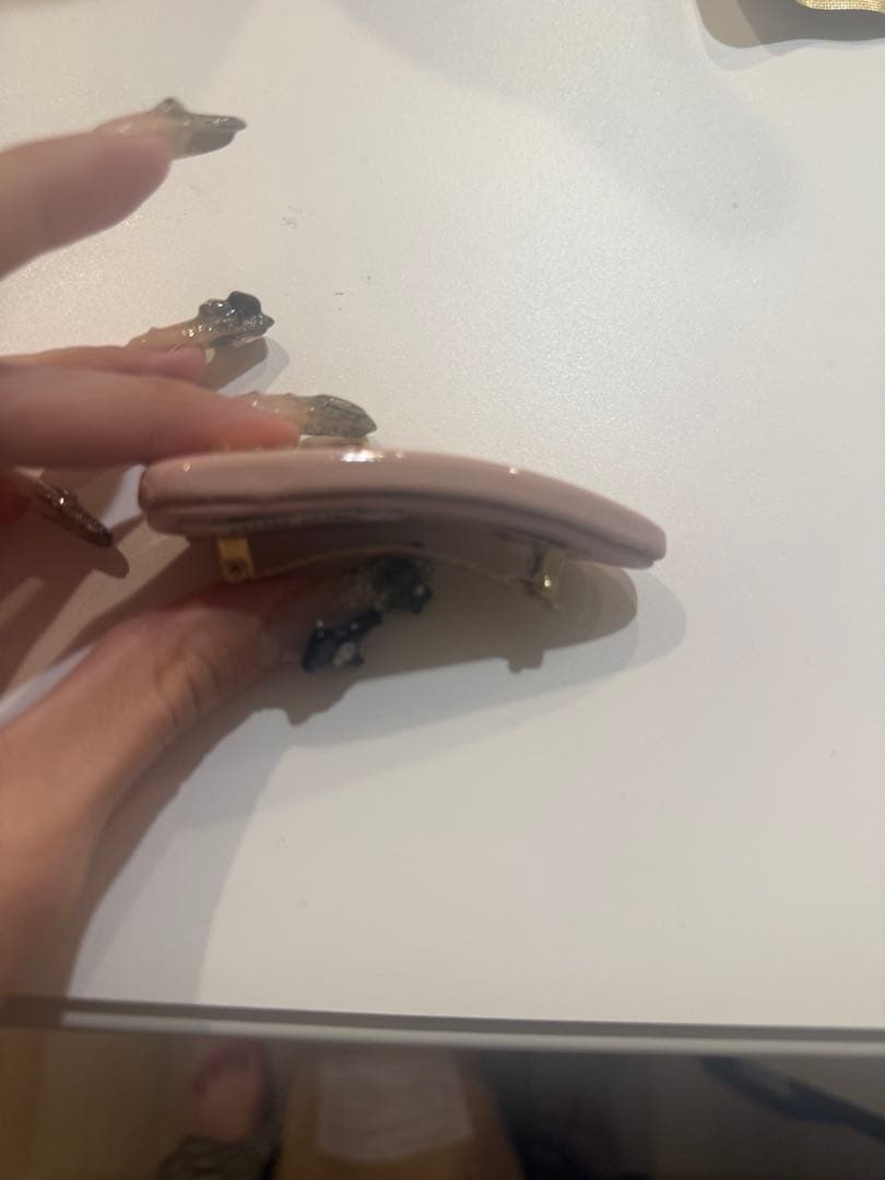 MIUMIU パテントレザー ヘアクリップ バレッタ