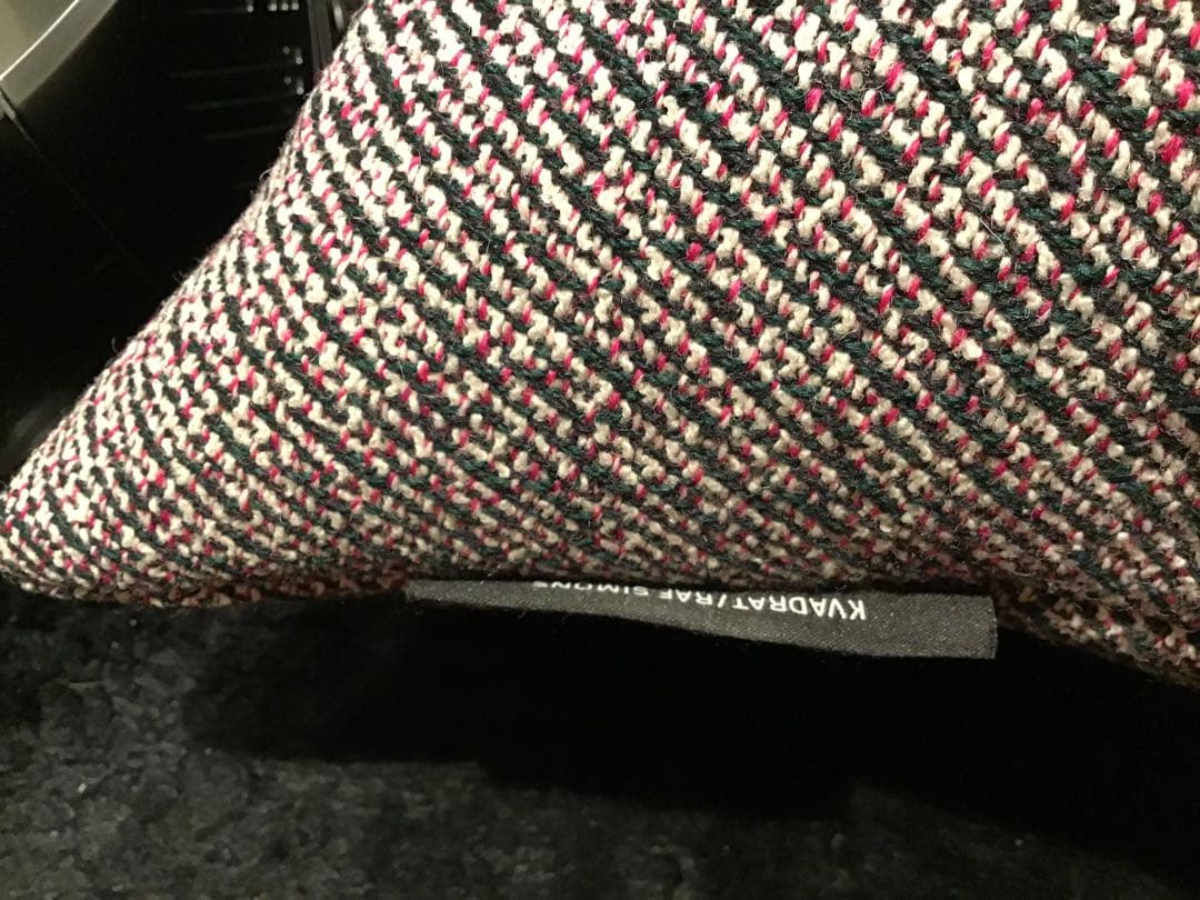 極美品KVADRAT/RAF SIMONS クヴァドラ/ラフシモンズ　クッション