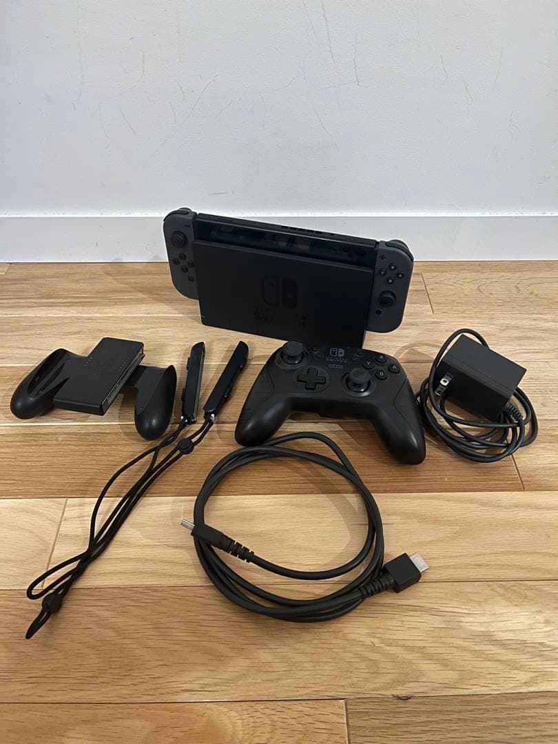 Nintendo switch ホリコン付き　ブラック　箱無し　ニンテンドー