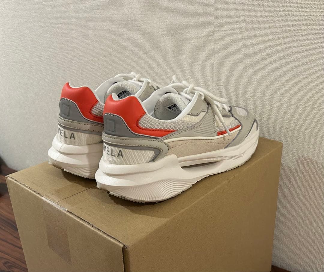 D.A.T.E. デイトVELA HYBRID IVORY