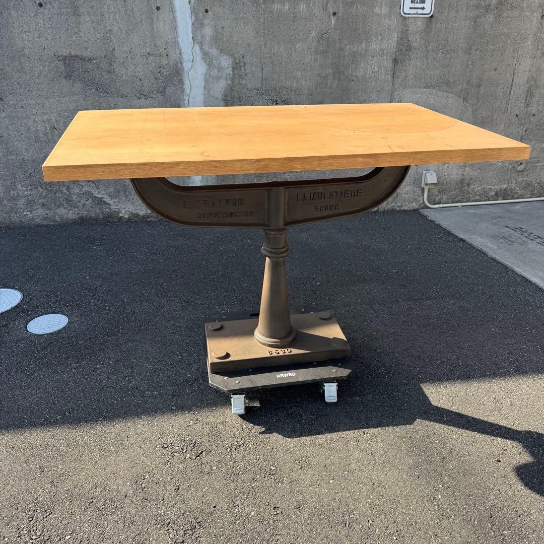 ビンテージテーブル