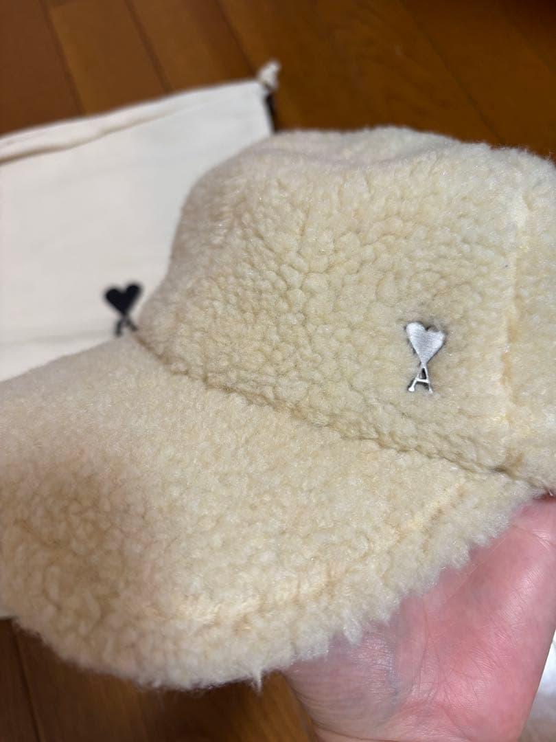 日本未入荷⭐︎激レア⭐︎アミパリス　ami Paris ボアロゴキャップ　ホワイト