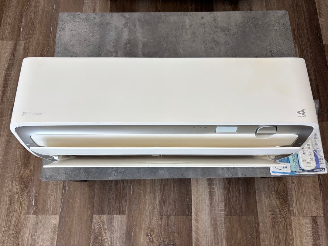 ルームエアコン　ダイキンATR71ZPE1-W 2022年製