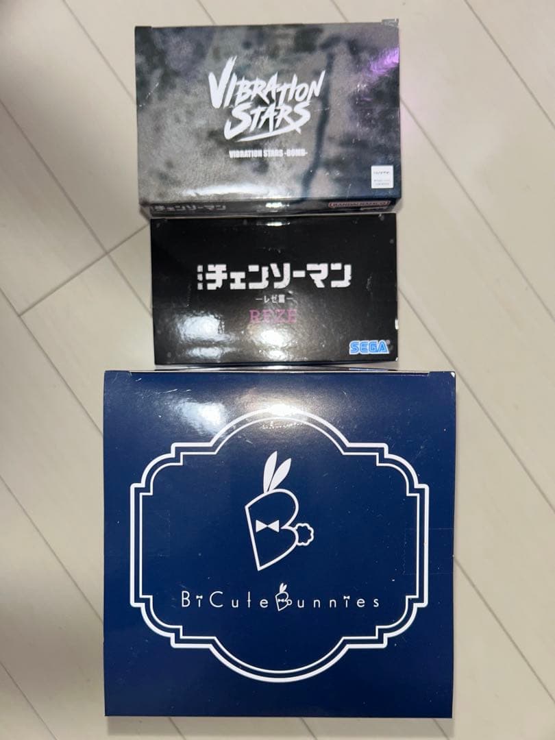 チェンソーマン　フィギュア　レゼ　3体セット