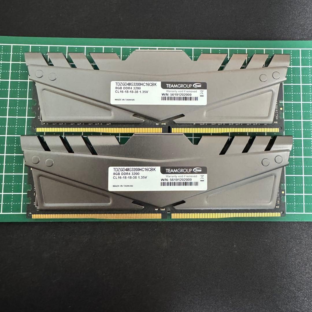 メモリー TEAMGROUP DARK Z 8GB DDR4 3200MHz 16GB