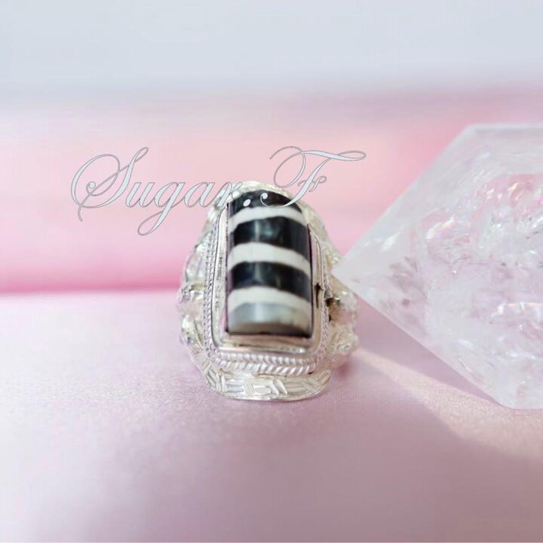 Dzi ring 線天珠　チョンジー指輪