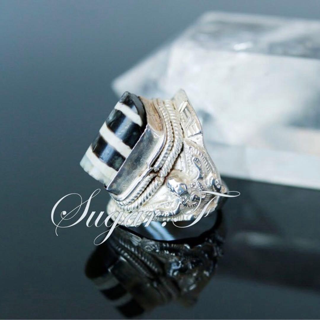 Dzi ring 線天珠　チョンジー指輪