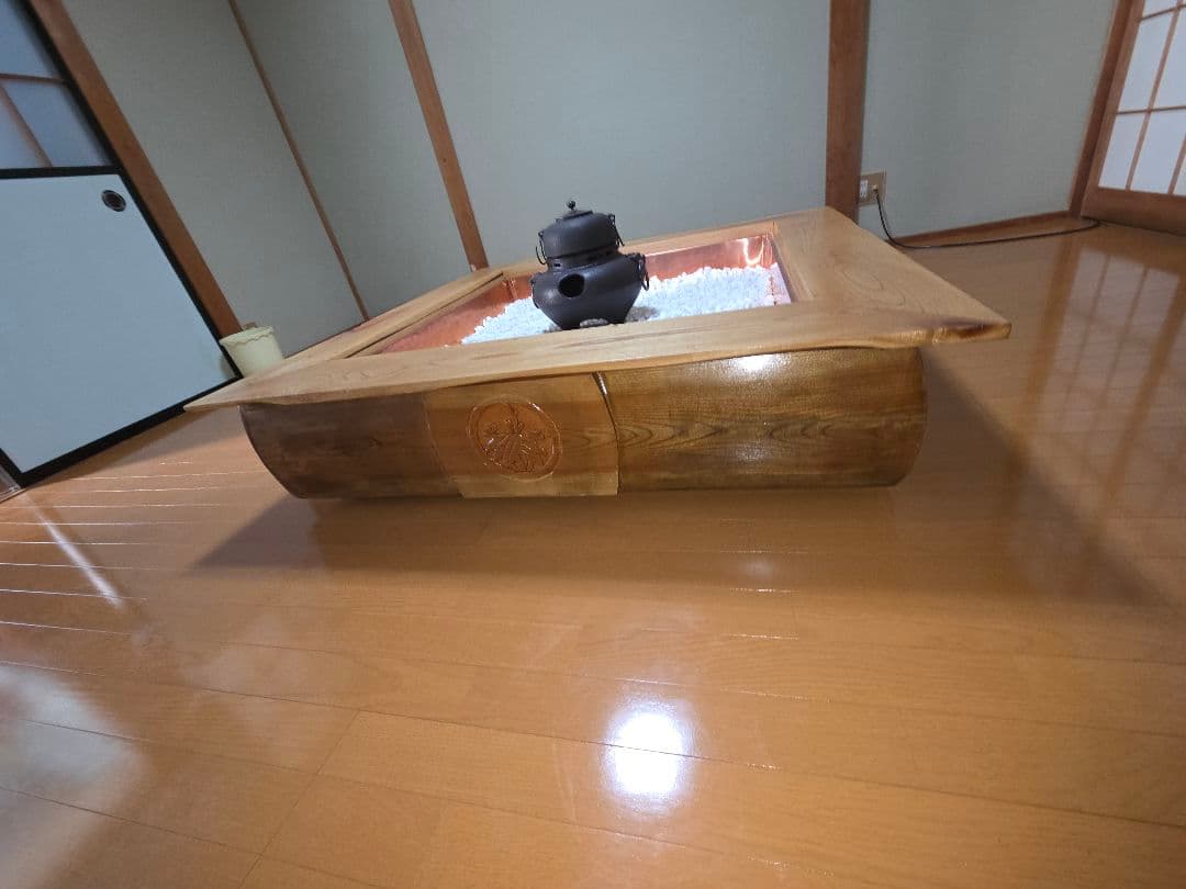 欅の囲炉裏