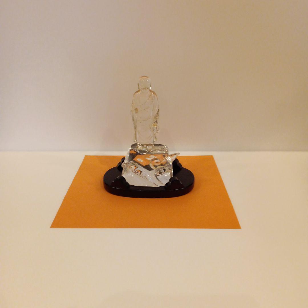 水晶製立像 黒色台座付き