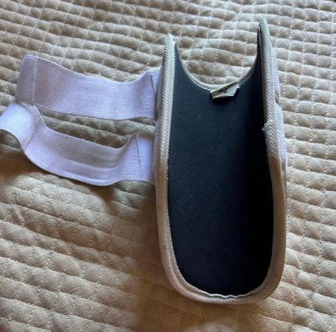 横浜DeNAベイスターズ梶原選手使用エルボーガード