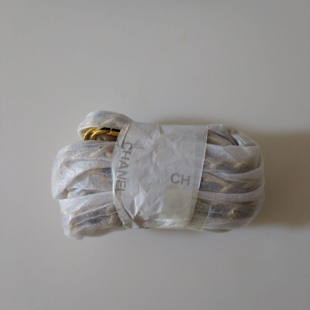 CHANEL ノベルティ チェーン付リップケース